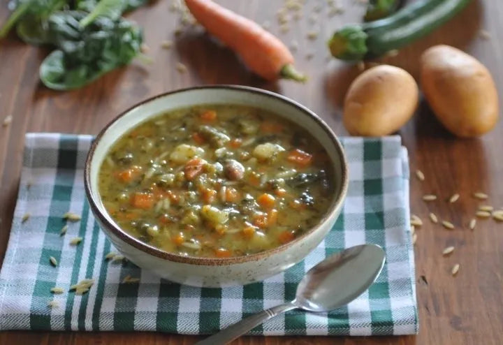 Minestrone di verdure e pastina